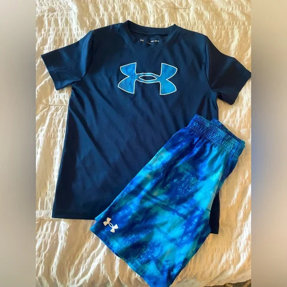Under Armour Navy T-Shirt and Tie-Dye Shorts - Picture 1 of 1